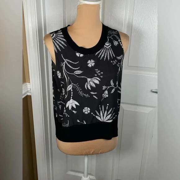 ❤️ATHLETA ZEPHYR SHELL CROPPED TANK TOP-WILDFLOWER BLACK/WHITE-S❤️ - Picture 6 of 11
